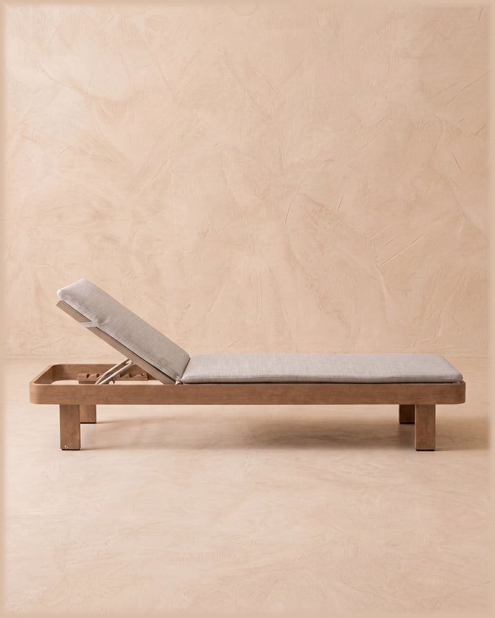 Dala Adjustable Chaise Lounge