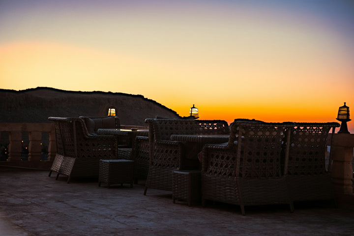 HAVANA Dining Set for 6 at golden hour